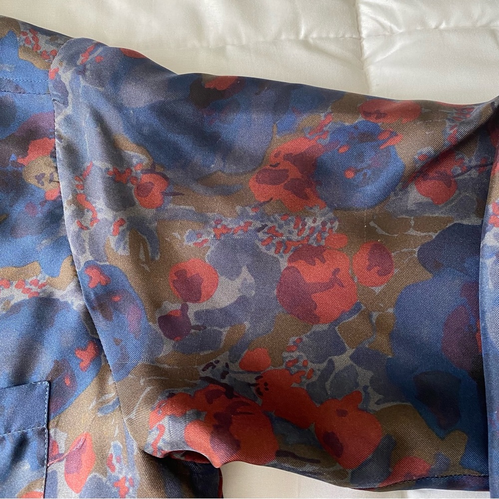 Bagutta Pure Silk Dark Floral Button Down Blouse - Picture 4 of 7